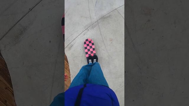 Новичок в скейт-парке ? #скейт #скейтборд #рекомендации #скейтер #тикток #юмор #смешное #shorts смотреть онлайн