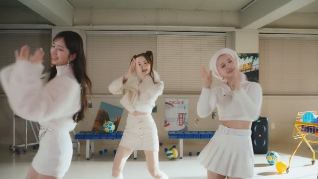 LIMELIGHT (라임라잇) - Honestly MV смотреть онлайн