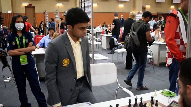 Nihal Sarin in action at the Olympiad! смотреть онлайн