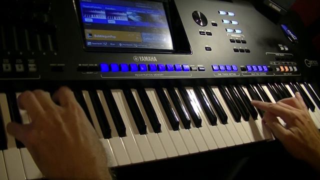 Simon Says on Yamaha Genos by Darren Jones смотреть онлайн