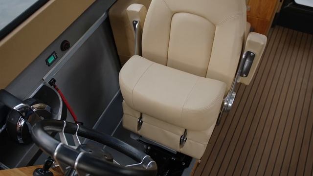 Swift Chaser 800 cabin Expedition смотреть онлайн