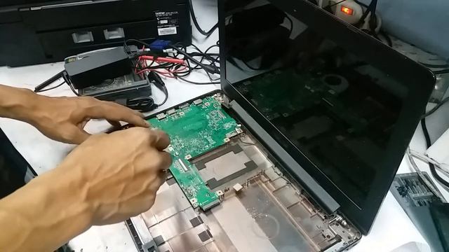 How To Fix Laptop/netbook Computers Power On But No Display