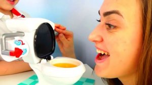 Bad Baby ПЬЕМ ИЗ УНИТАЗА ЧЕЛЛЕНДЖ! TOILET TROUBLE CHALLENGE! FAMILY GAME!