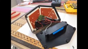 Cветильник с датчиком движения и солнечной батареей на 100 LED - вскрытие и анализ | #Обзор