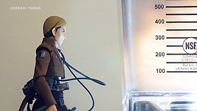 【JOJO ver.】Commander Erwin shows you how to make banana milk? - ｜Attack on Titan｜Stop Motion смотреть онлайн
