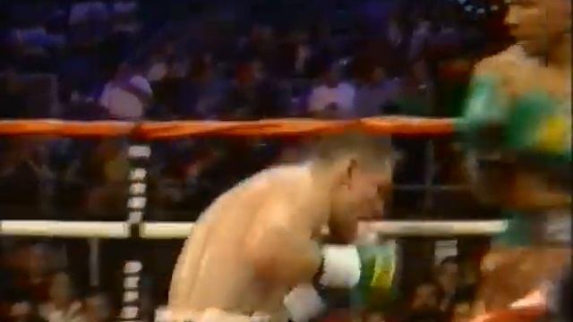 Бокс (СТОИТ УВИДЕТЬ) Виктор Оганов VS Андре Диррелл . смотреть онлайн