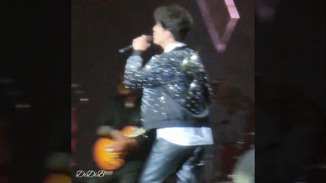 Singing Lessons with Dimash! - Prague Concert 2022 (fancam) смотреть онлайн