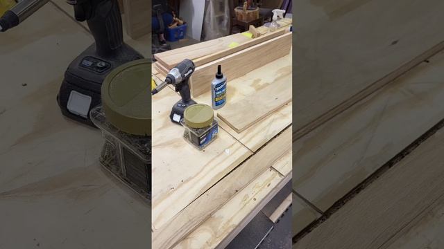 No bandsaw fence? No problem! #iampowerpro #titebond #makita смотреть онлайн