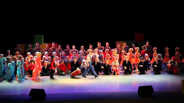 22 "Сто друзей" номера с отчетного концерта 2015 года смотреть онлайн