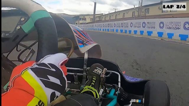 8 лет. 1,4 км за 1 круг на Картодроме Сочи. Rotax Max Micro. Впервые на трассе в Сочи смотреть онлайн