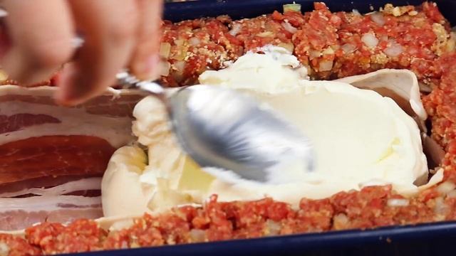 Мясной хлеб с начинкой из сыра, яйца и бекона - утолит любой голод смотреть онлайн