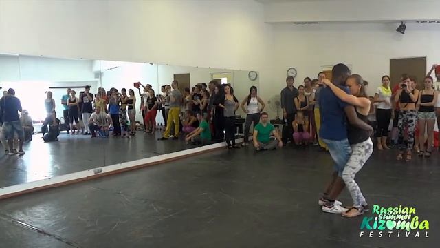 Tarraxinha Intermediate, Romarik Nzomvita & Elena Karyukova смотреть онлайн