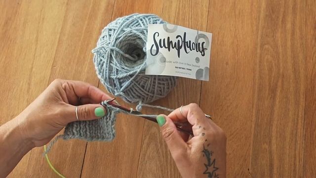 How to Knit - How to Knit One Purl One (K1, P1) Rib смотреть онлайн
