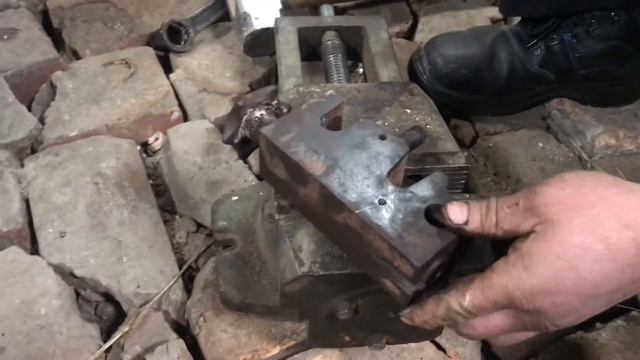 Задняя бабка УДГ 200. Приведение в чувство! смотреть онлайн