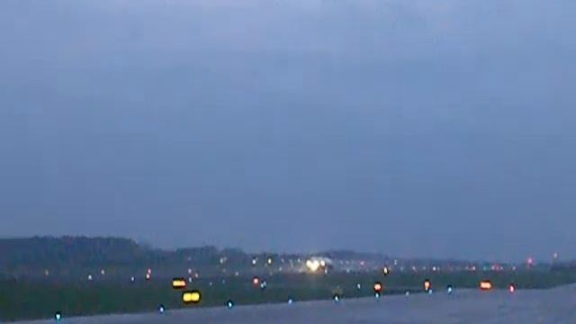 Landing Md11 World Airways at Maastricht-Aachen Airport смотреть онлайн