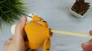 Вязаный тигр крючком | Тигренок АМИГУРУМИ мастер-класс | Символ 2022 | Часть 3