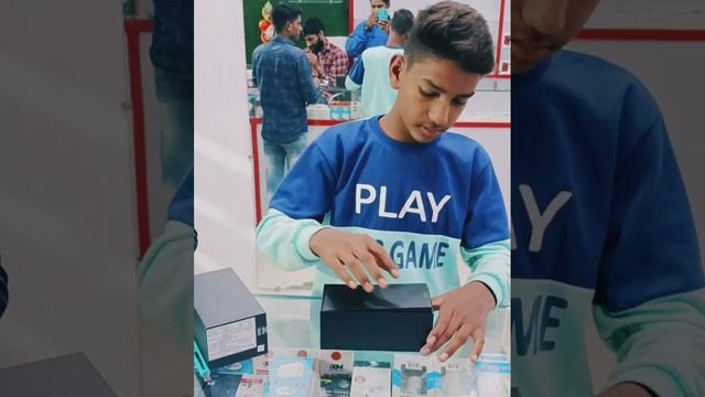 oppo 21s Pro Color options: Dawnlight Gold price 21999... looking very smart смотреть онлайн