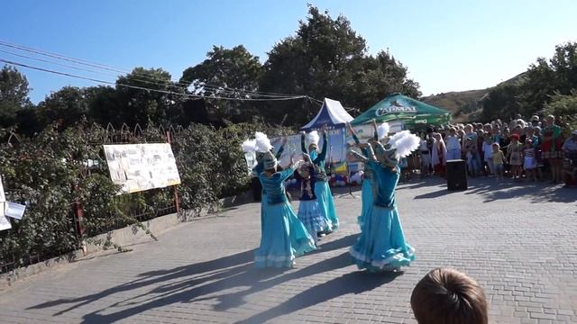 Танцевальный коллектив "Жемчуженки"- казахский народный танец смотреть онлайн