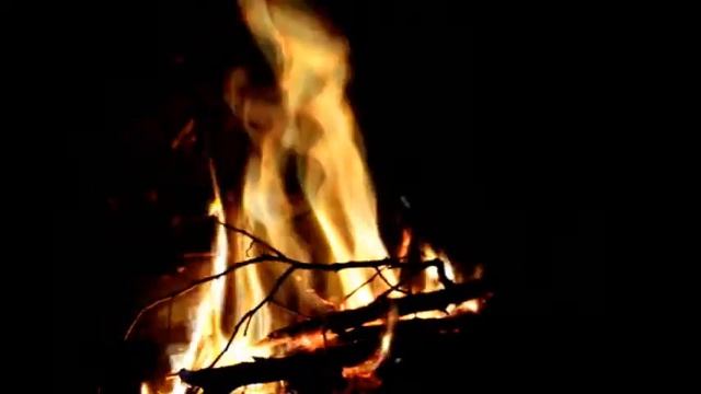 Расслабляющий костер и Звуки природы ночью / The Best Relaxing bonfire and the Sounds of nature 4к смотреть онлайн