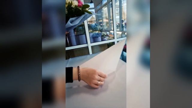 ЛЕГКИЙ СПОСОБ. КАК УПАКОВАТЬ БУКЕТ В КОРЕЙСКУЮ ПЛЁНКУ смотреть онлайн