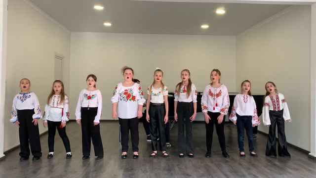 Вокальний ансамбль "Перлина" "Ой у лузі червона калина" смотреть онлайн