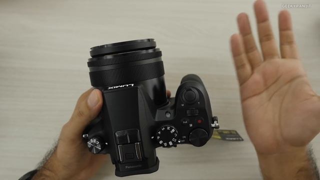 Panasonic FZ2500 Bridge 4K Camera Unboxing & Overview смотреть онлайн