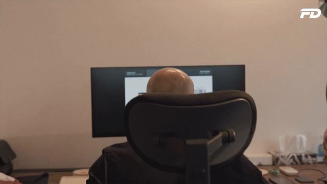 Day In The Life Of A Fashion Designer смотреть онлайн