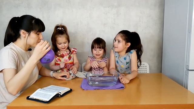 Библия детям: ДУХ СВЯТОЙ - кто Он? | ТРОИЦА | День Пятидесятницы смотреть онлайн