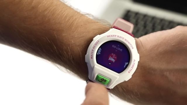Первый взгляд на Alcatel OneTouch Go Watch смотреть онлайн