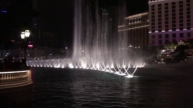 Фонтаны Белладжио. Singing fountains "Bellagio". смотреть онлайн