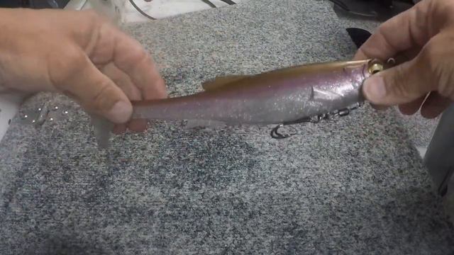 Rigging a Megabass Magdraft with a stinger hook смотреть онлайн