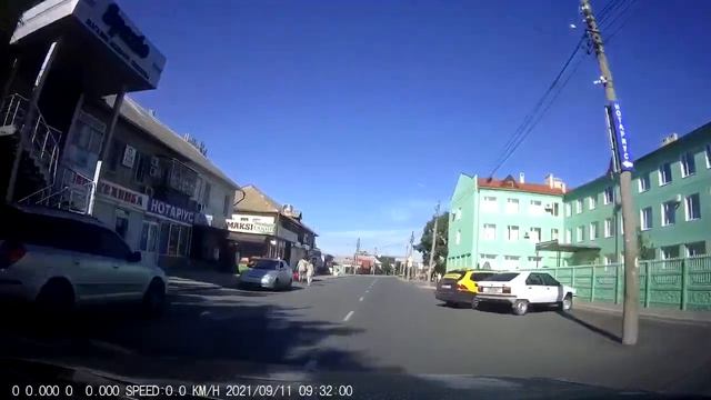 Водитель нарушил ПДД смотреть онлайн