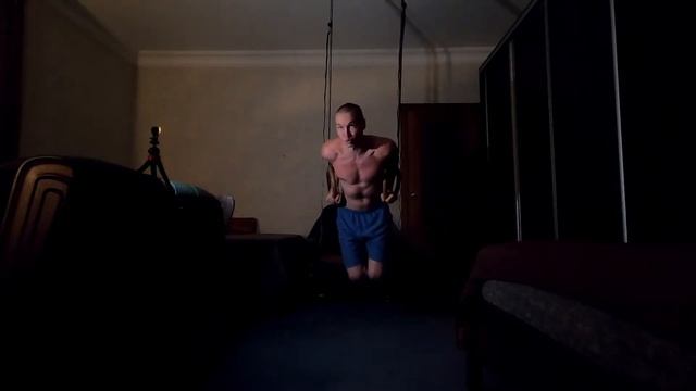 WOD Солдат Джейн. Сделал 50 отжиманий на кольцах и австралийских подтягиваний за 20 минут смотреть онлайн