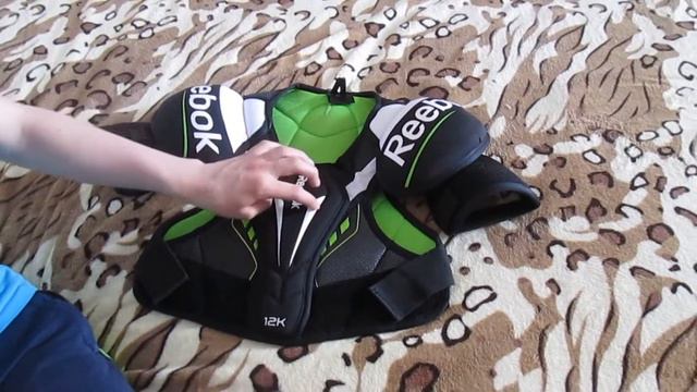 Нагрудник Reebok