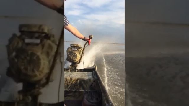 Болотоход 16л.с. работа винта... смотреть онлайн