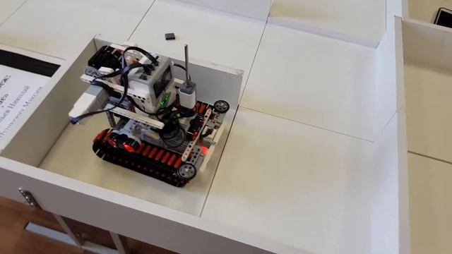 Робофинист-2018. Регламент "Rescue Maze". Команда "Лужский рубеж. Заявочное видео, переснятое смотреть онлайн