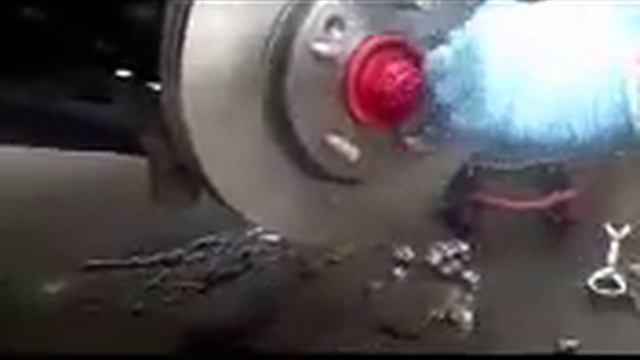 Changing brake rotor / pads on a 2011 Kia Sportage смотреть онлайн