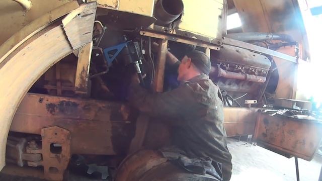 Началось в колхозе утро 6/29. Замена ГУР на насос дозатор УПРМ на К-700А. смотреть онлайн