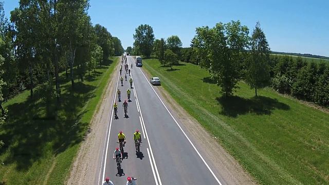 Велопробег (съемка с высоты квадрокоптером) смотреть онлайн