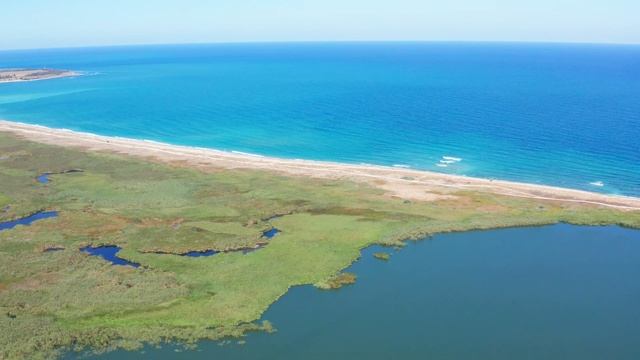 Дуранкулак, езерото, блатата, морето, разкопките, ресторанта, че чак и къмпинга на Крапец смотреть онлайн