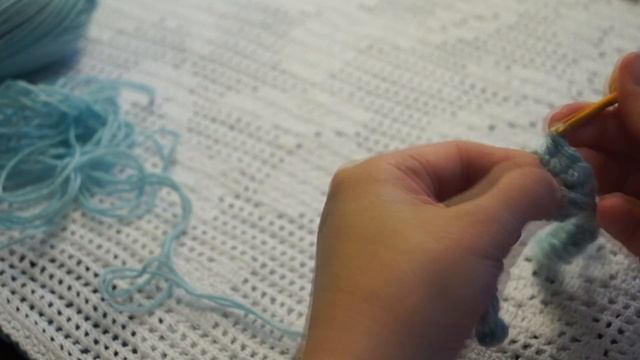 Теплая плотная шапочка крючком ,crochet hat (Шапки №103) смотреть онлайн