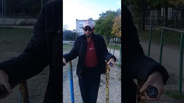 Тренеровка пресса.Правильная техника подъем ног на брусьях смотреть онлайн