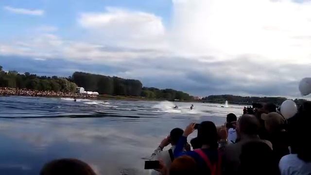 Аквабайк шоу в день города Колпино смотреть онлайн