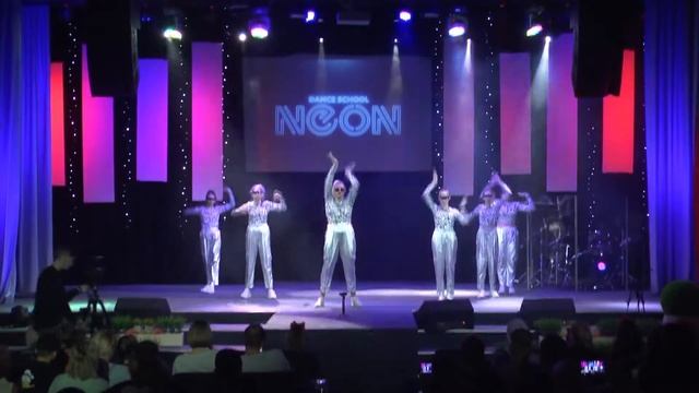 Neon Dance School - "На краю галактики" смотреть онлайн