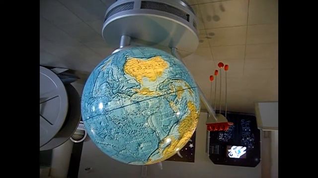 Экспонат "На всех языках мира" смотреть онлайн