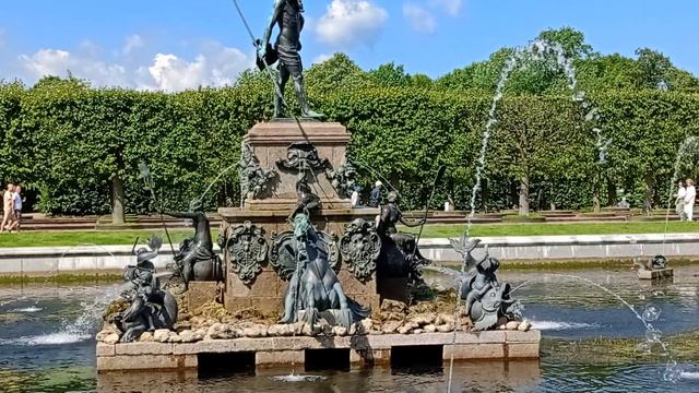 Петергоф парк фонтаны