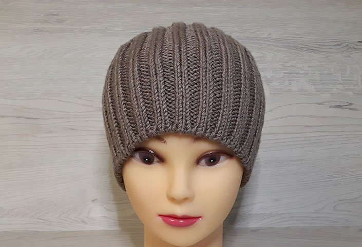 ШАПКА для ЛЮБИМОГО МУЖА/ШАПКА МУЖСКАЯ СПИЦАМИ с АККУРАТНОЙ макушкой и КРАСИВЫМ наборным краем смотреть онлайн