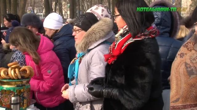 Блинцы, блинчики, блины – как колеса у Весны! В Котельниках проводили самый вкусный праздник года смотреть онлайн