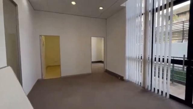 Centrally located office space available for lease in the Bryanston business node смотреть онлайн