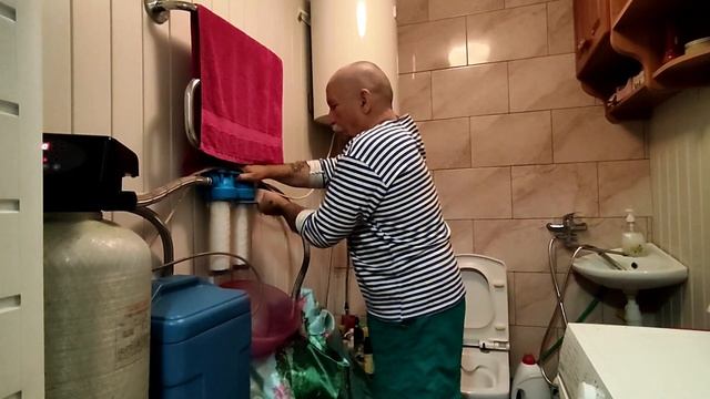 ГРЯЗНАЯ ВОДА ИЗ СКВАЖИНЫ И МНОГО ЖЕЛЕЗА/СИСТЕМА ОЧИСТКИ И СМЯГЧЕНИЯ С РЕГЕНЕРАЦИЕЙ/ЗАМЕНА ФИЛЬТРОВ смотреть онлайн